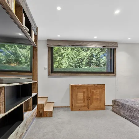 Esquinade 4 Bedrooms *