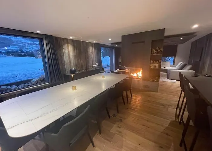 Esquinade 4 Bedrooms 公寓